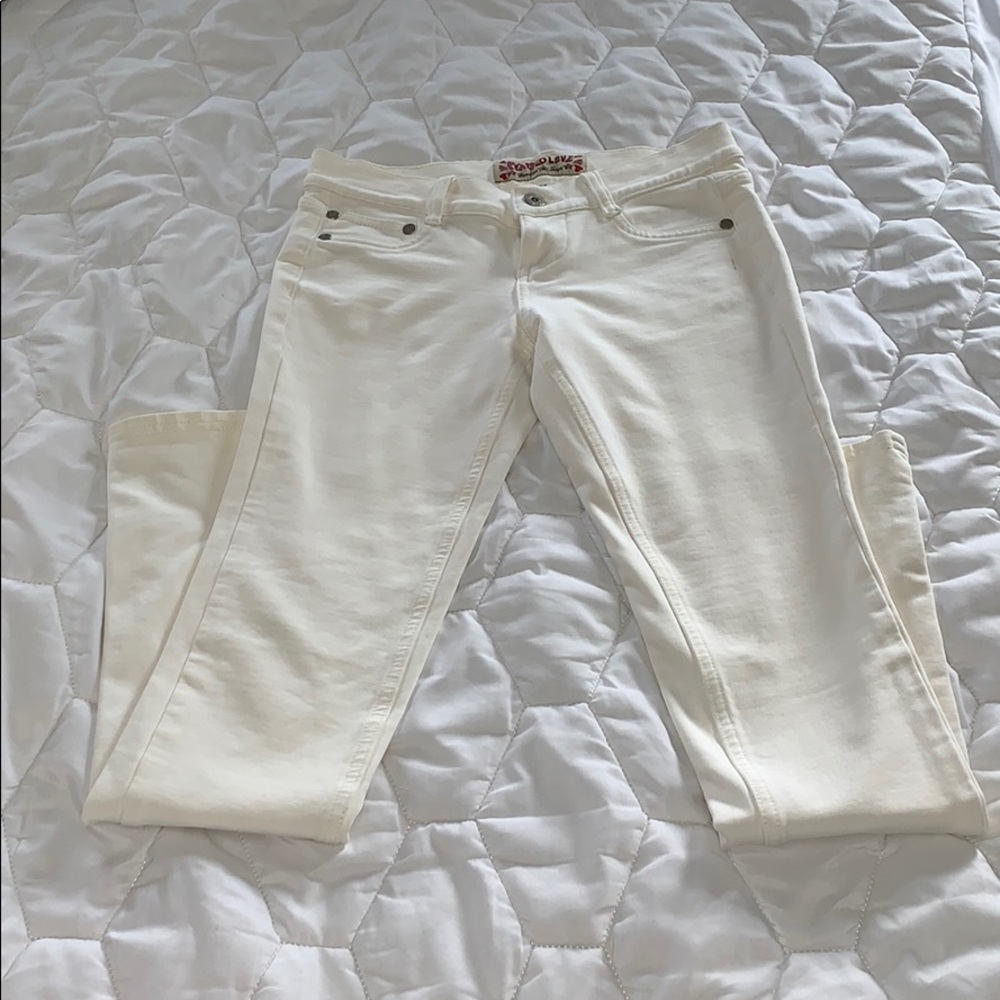 White skinny pants